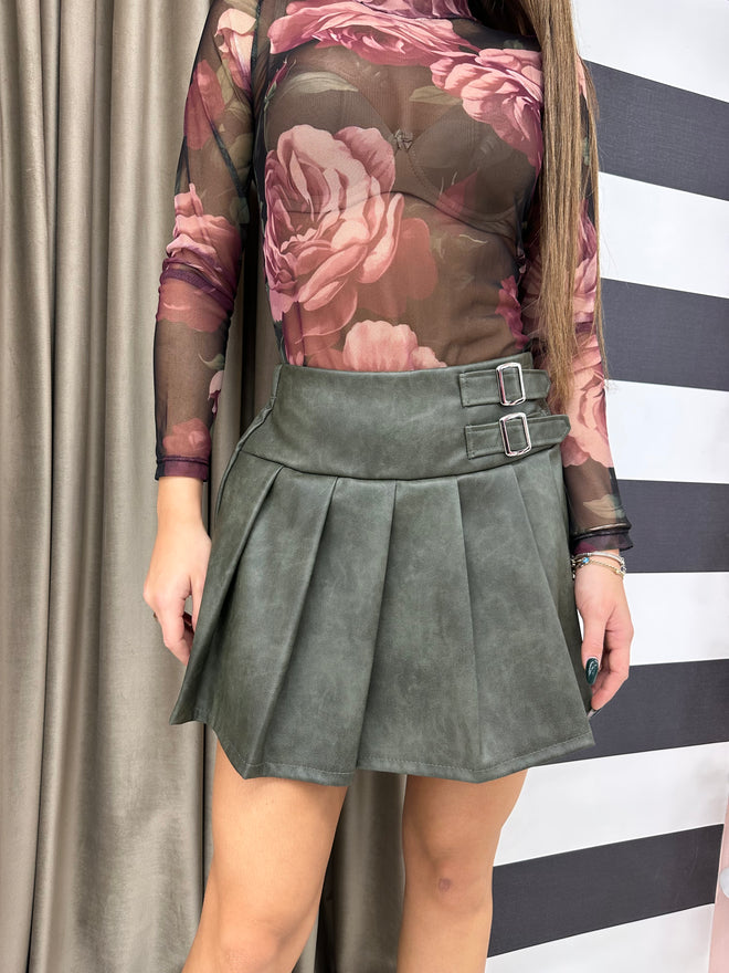 leather skirt