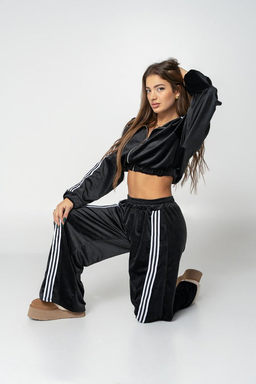 black velvet lines set