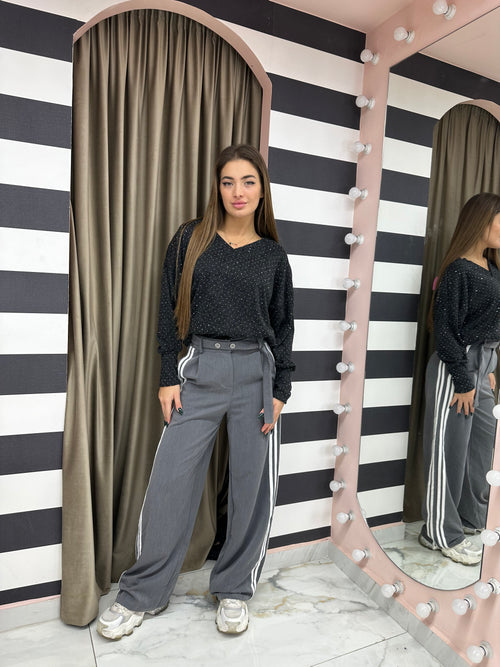 gray button stripe pants