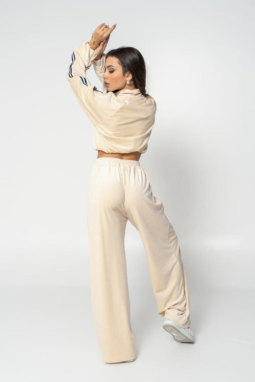 beige velvet lines set