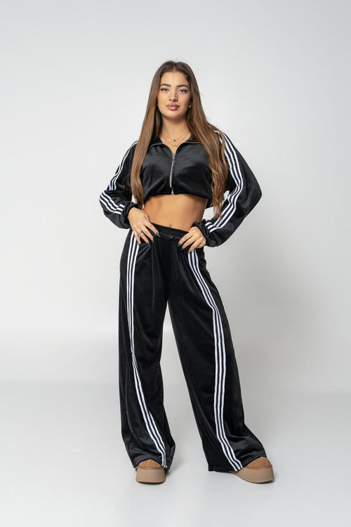 black velvet lines set