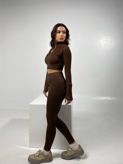 Adalia Brown set