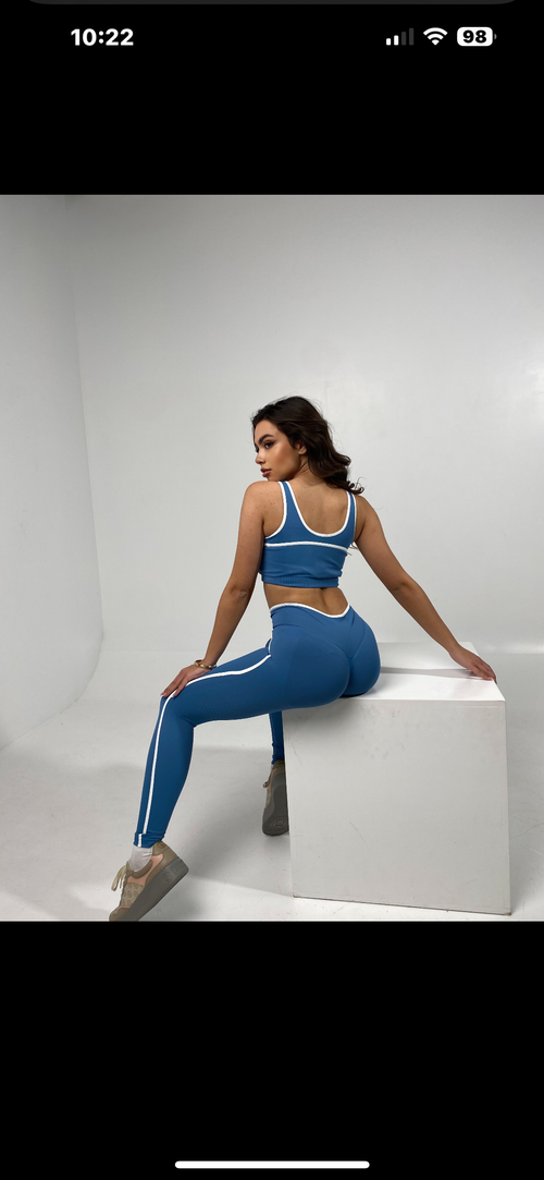 Lola’s hole blue set