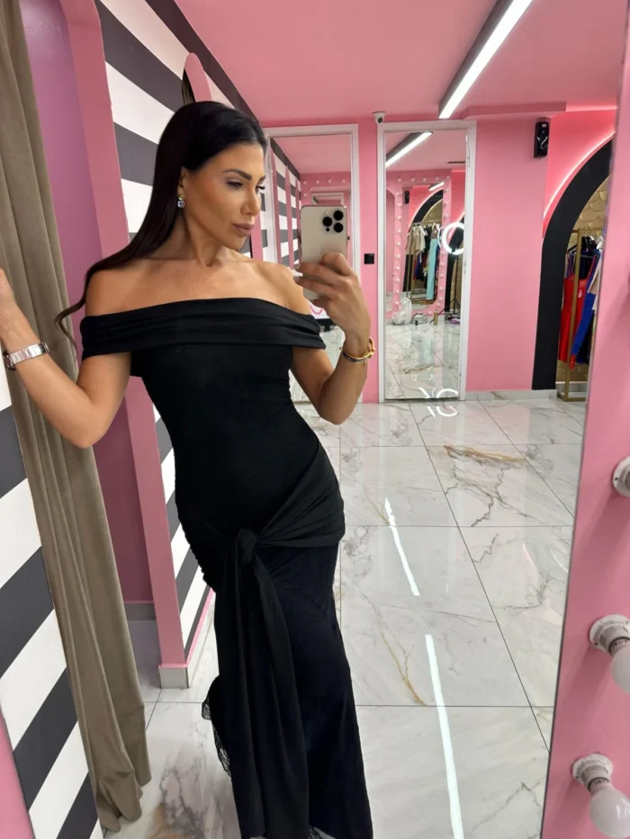 Black Elegance - Image 2