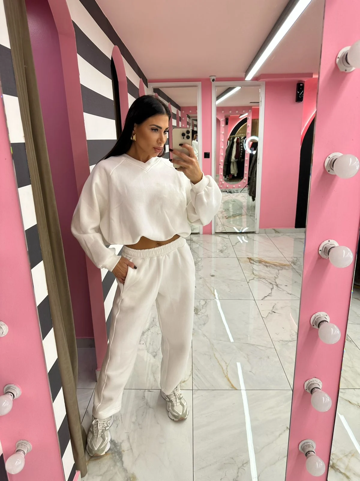 0-02-05-5e173d1900e837a3ac5efa4356a02083343394f780de2f08129865717b0c1b80_22207df0267