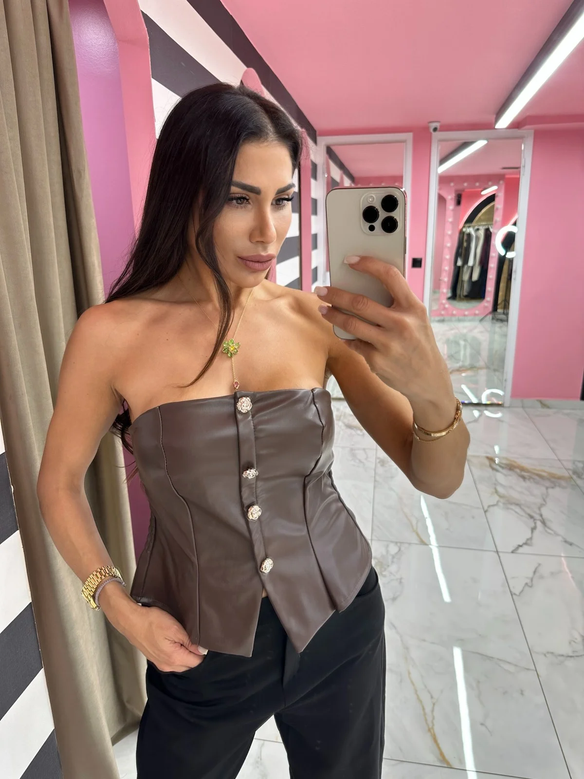 0-02-05-7955f119a6b90d2dc66ac1a6279c1388abda34b64dd9d58374dd5a738a240599_22277582564