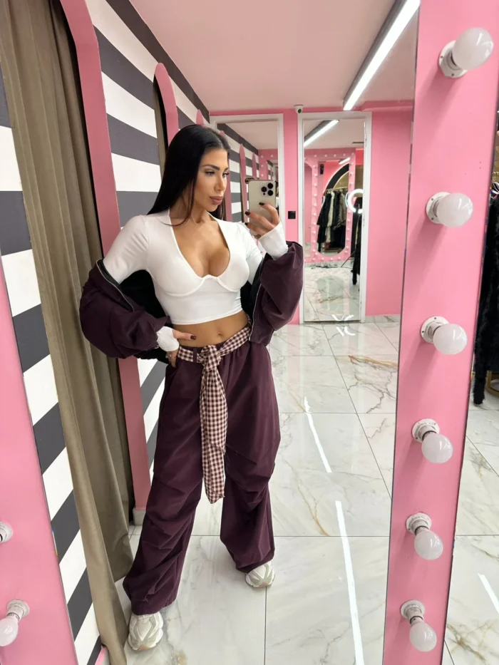 Bordeaux Mood - Image 2