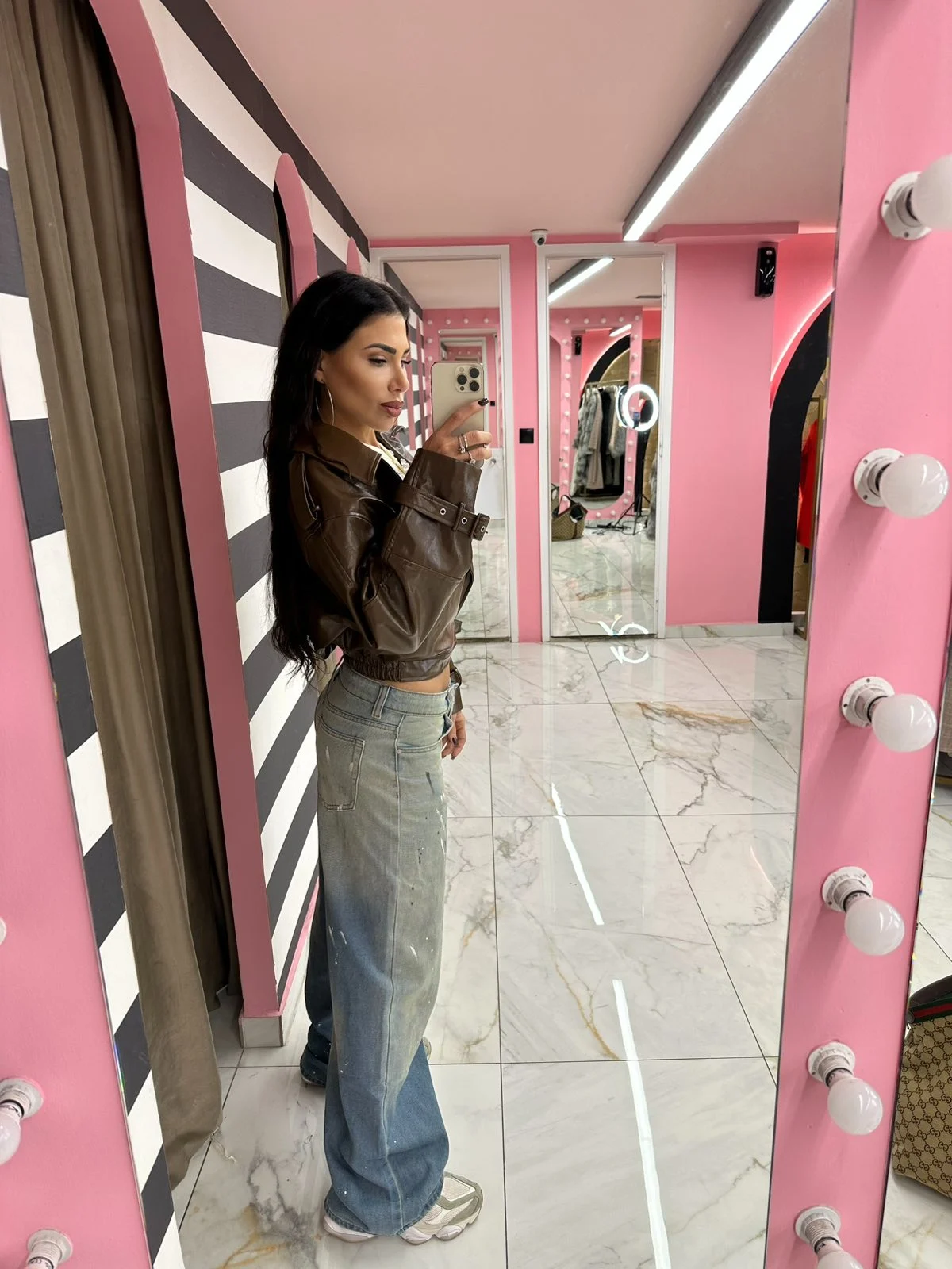 0-02-05-d335878e8a89bebf6b680234f6374ecdb9382ffba0c81a0aaadb11571a350f25_22229a18fe2