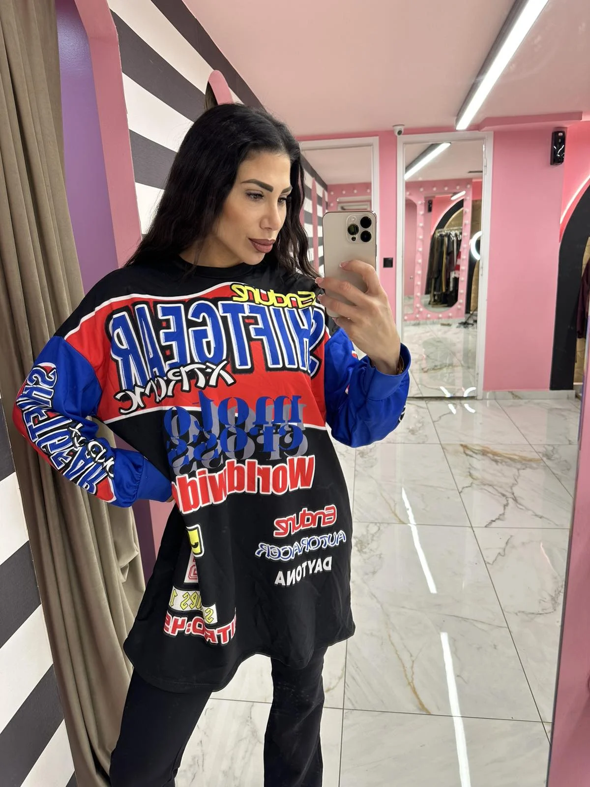 0-02-05-0b09f64b25f624a9ce289e8675c4a44d65eca3abe9aa19e38ac2aeb017dfc0c6_2237fb45cef Black Blouse - Image 1