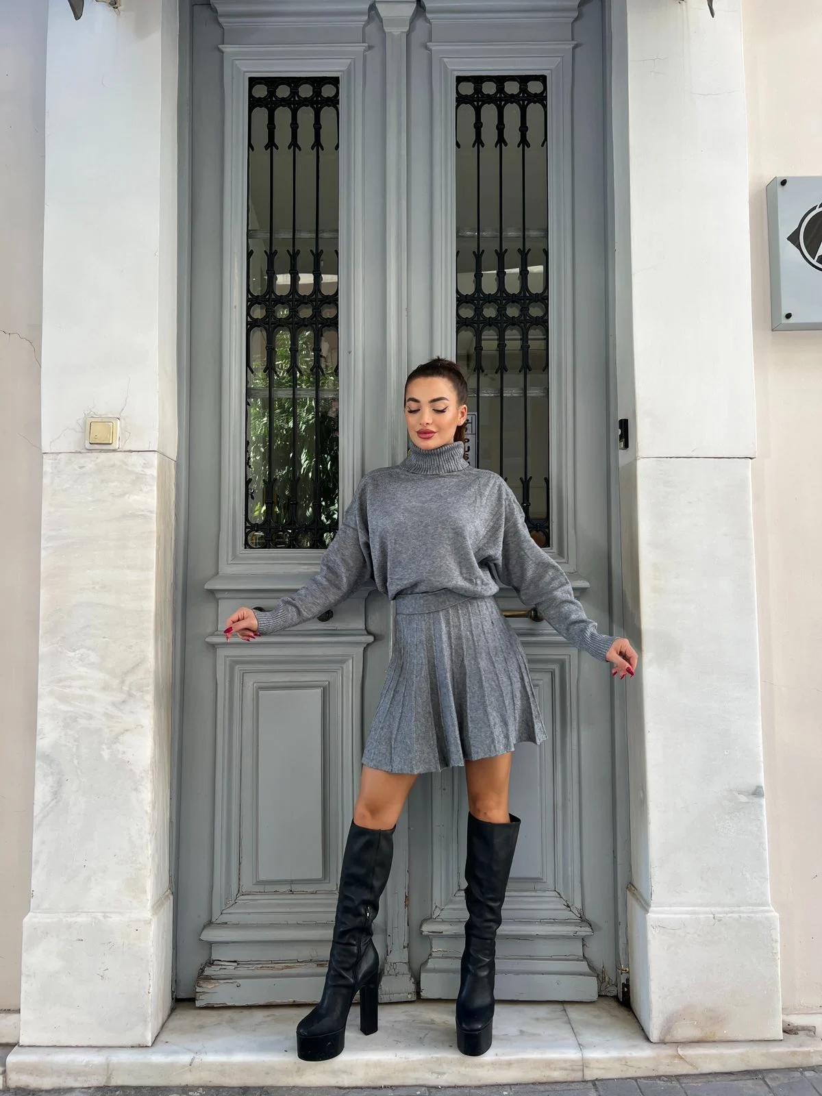 0-02-05-31617fb137f30347235379bd39df2c8445d4265174608bd4164916a4595be449_21dc35fd838 Grey Knit Set - Image 1