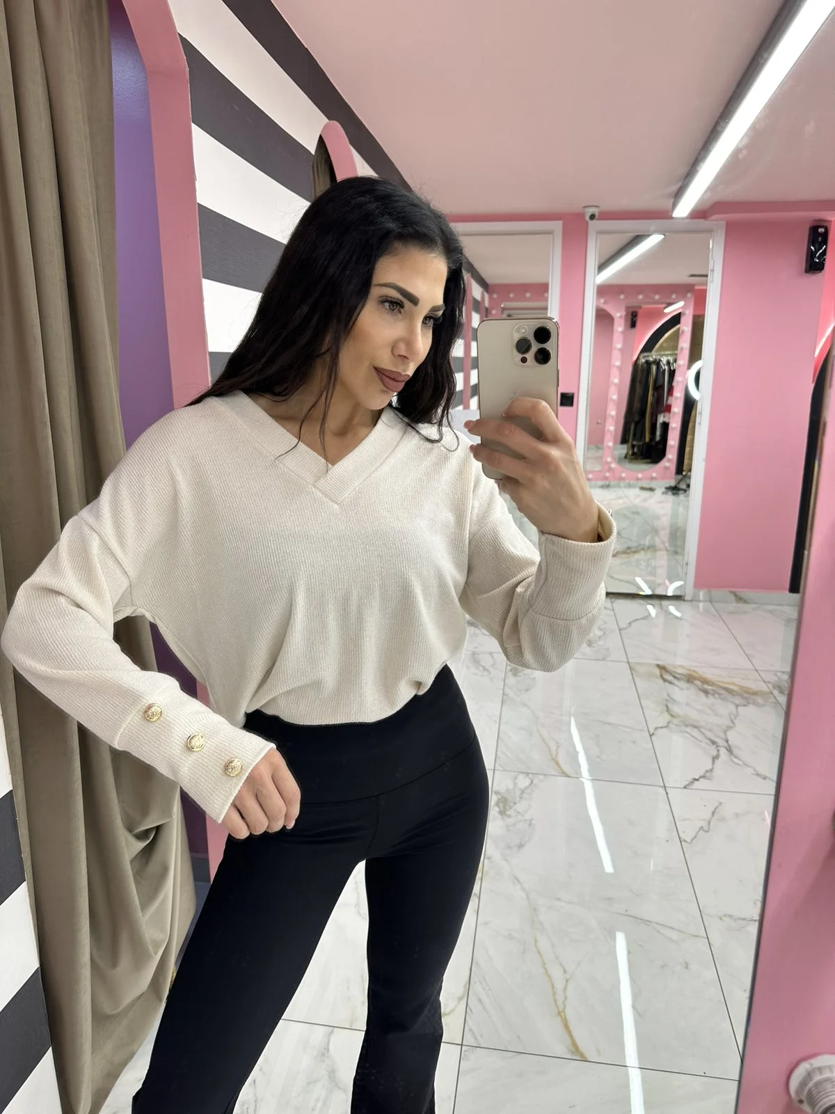 0-02-05-38652d2f2dc34e8086c530d7fbe5c4a845e6ed456a352e56201a25eed1c073f3_2237fbd1247 White Blouse - Image 1