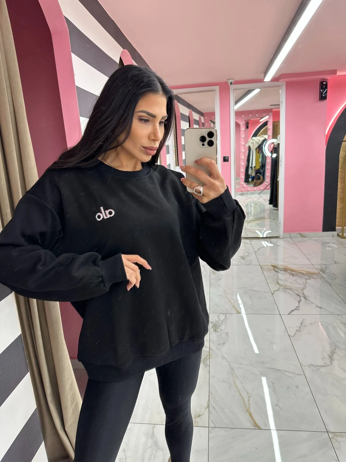 0-02-05-39237d05271d9ab9f327f9a26f48c0f3d062202980da1a681d35a810c56e4b36_222a3bae954 Μαύρο – “Black Essential” - Image 1