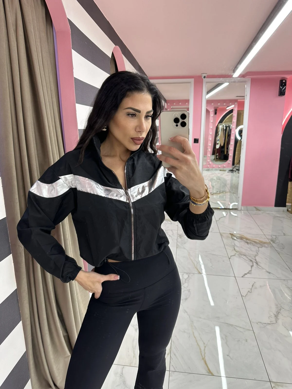 0-02-05-40de93c90e0eab2aad2d1df9f8eabcc32a7a9a48e7578355e580296e29f08951_2237fb0b36c Black Reflective Jacket - Image 1