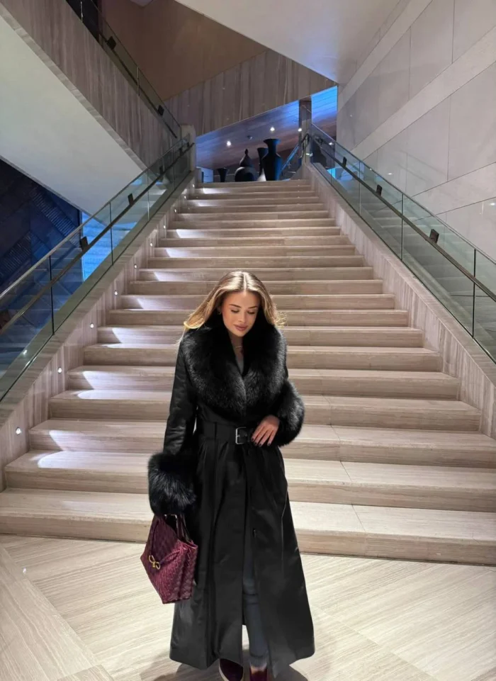 Royal Noir Fur Coat - Image 5