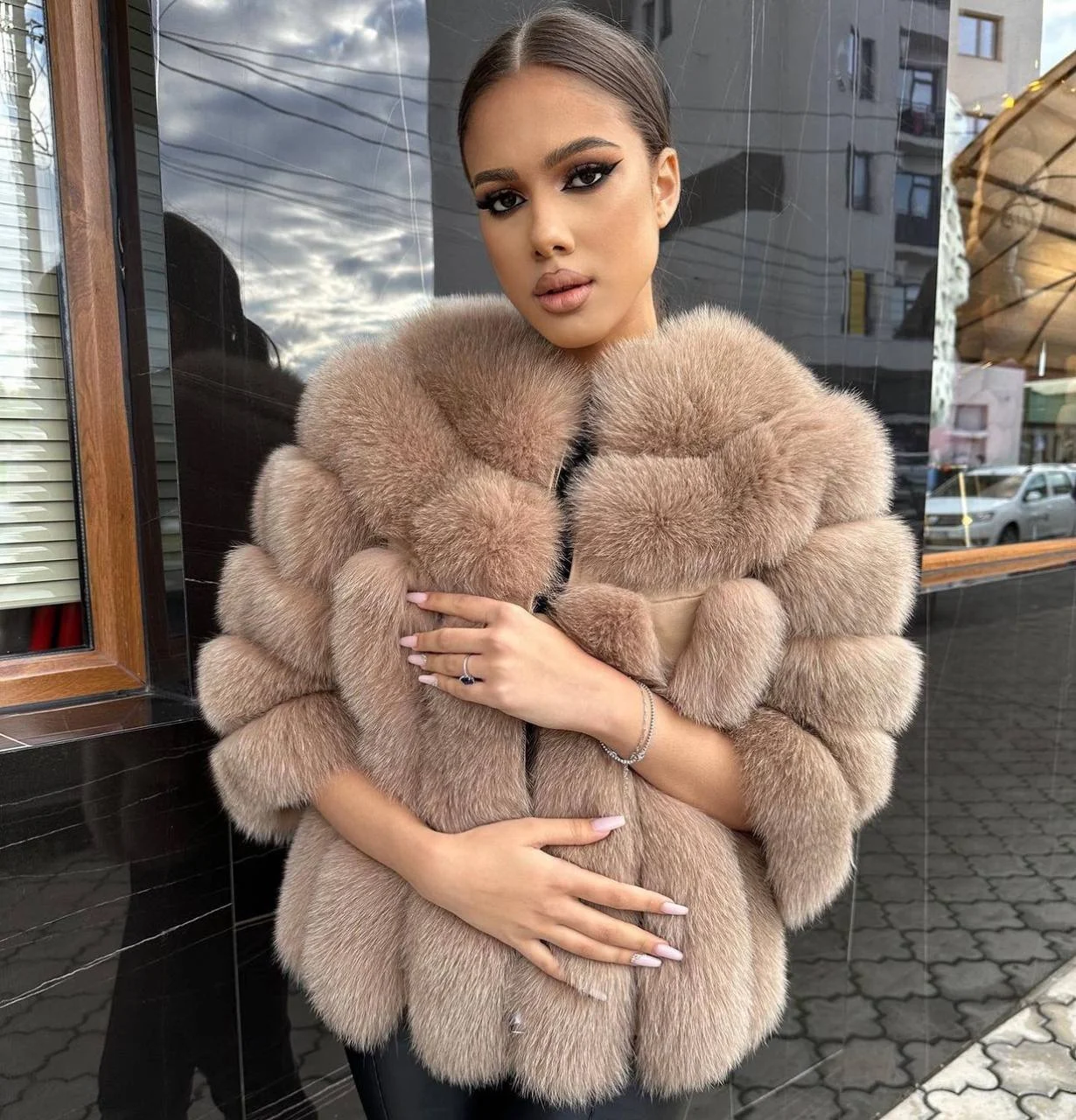 0-02-05-5804557149240586837b2574246a2ac95b03b53db49a5a368ee08b6a26176ca0_22371c52a63 Mocha Velvet Fox - Image 1