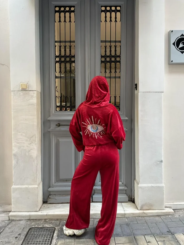 Velvet Eye – Red - Image 2