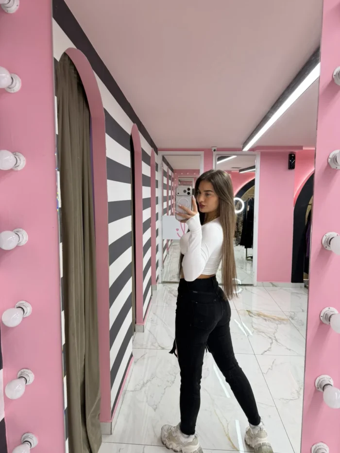 Pretty Girl Jeans - Image 2