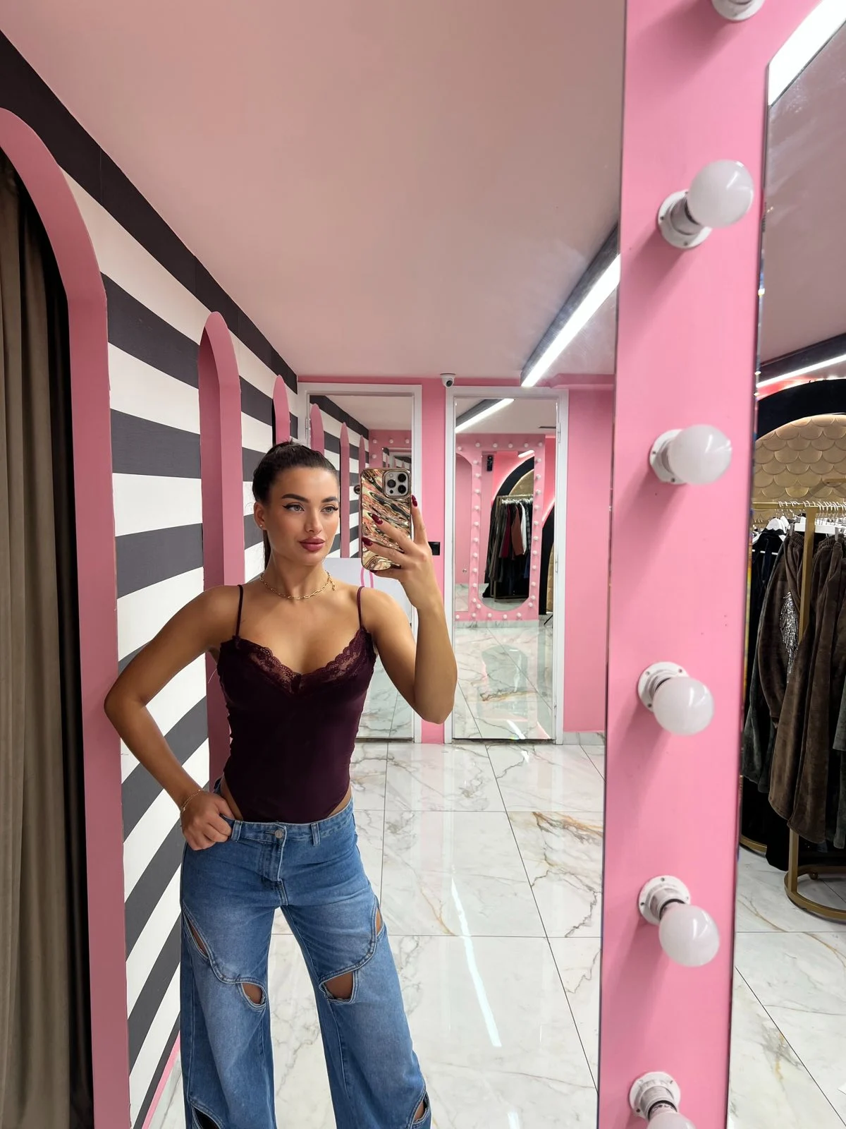 0-02-05-93550e509d142f6f200291691cb22cd7e4a6bb5cfadc0b6a385d2f222bcb9123_2229960d389