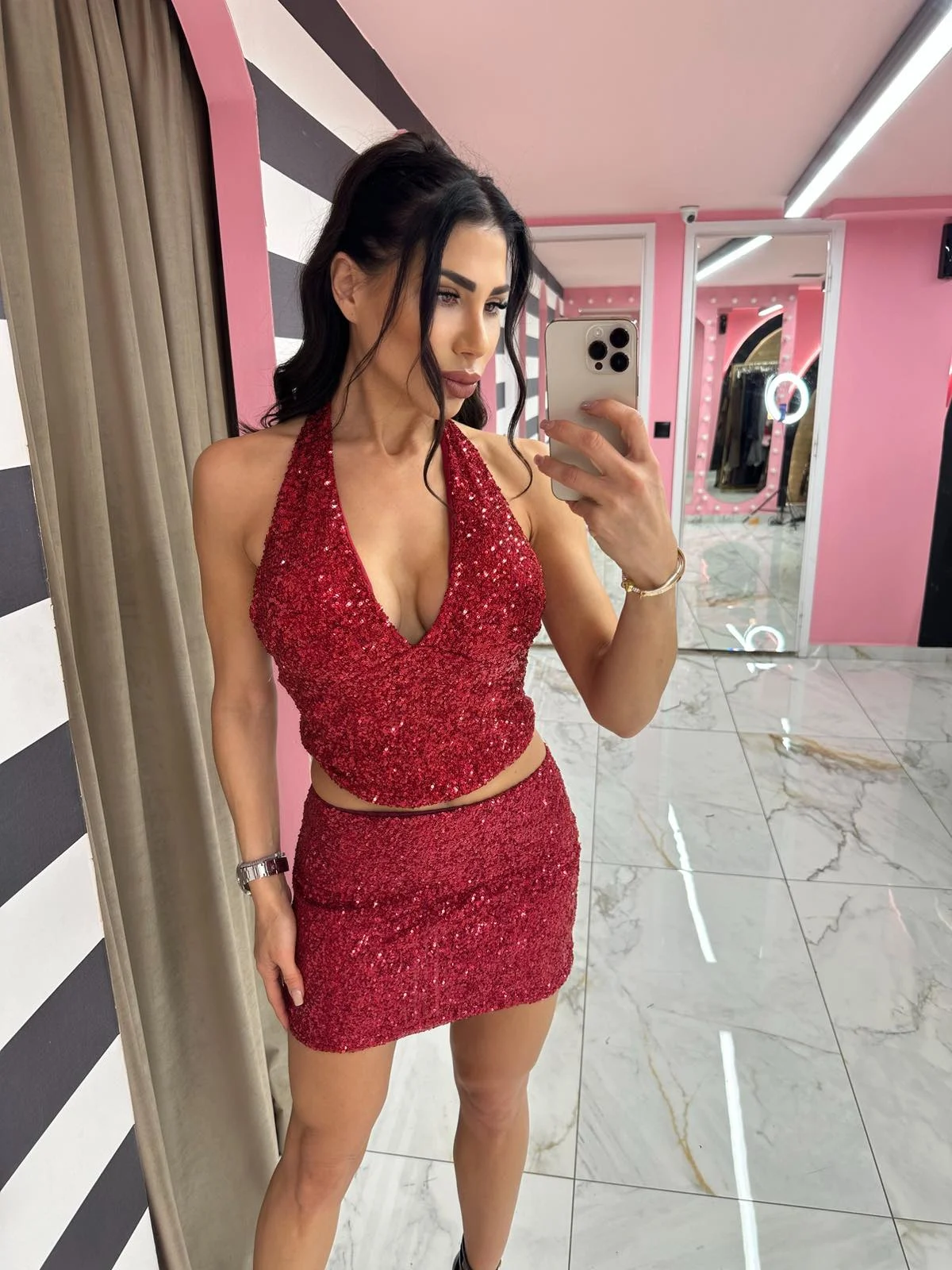 0-02-05-9abd9e60e70738c091f2b1b1f76a901efe0e2e9a2c12eeb3226c9119fb4988d2_2220acde09c Red Flame - Image 1