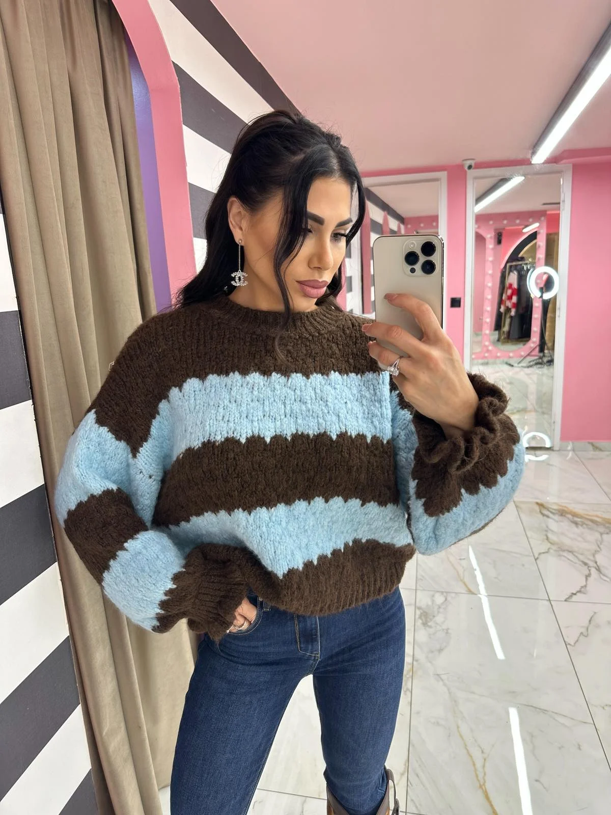 0-02-05-a030e0d9cba2790b4a11e32bf781e70b22974e00ec04f4543dbace09019a2b1d_2220e9c24bb Choco Ice Knit - Image 1