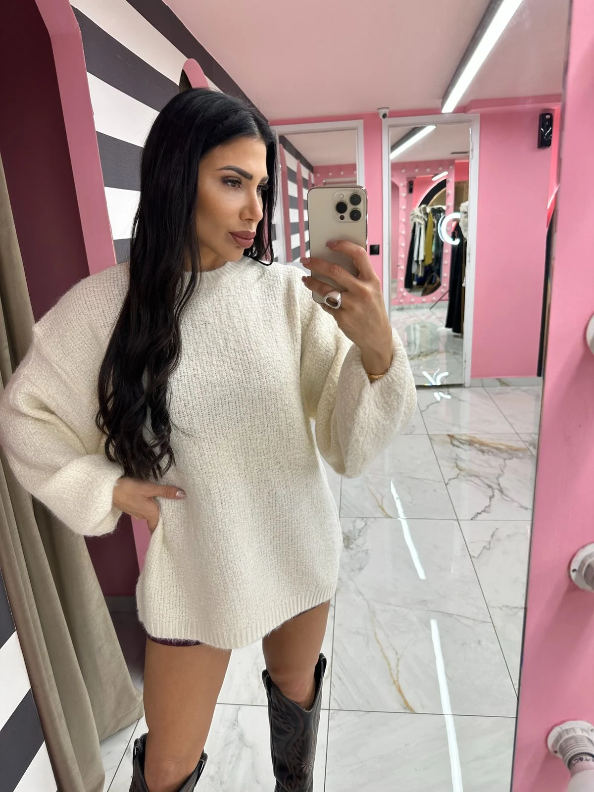 0-02-05-a03d153530372ec161145ac9bf2f6cb43dc50e970c3da5c46bb87f27a0fc6b8b_222a3814030 Εκρού – “Cream Fluffy” - Image 1