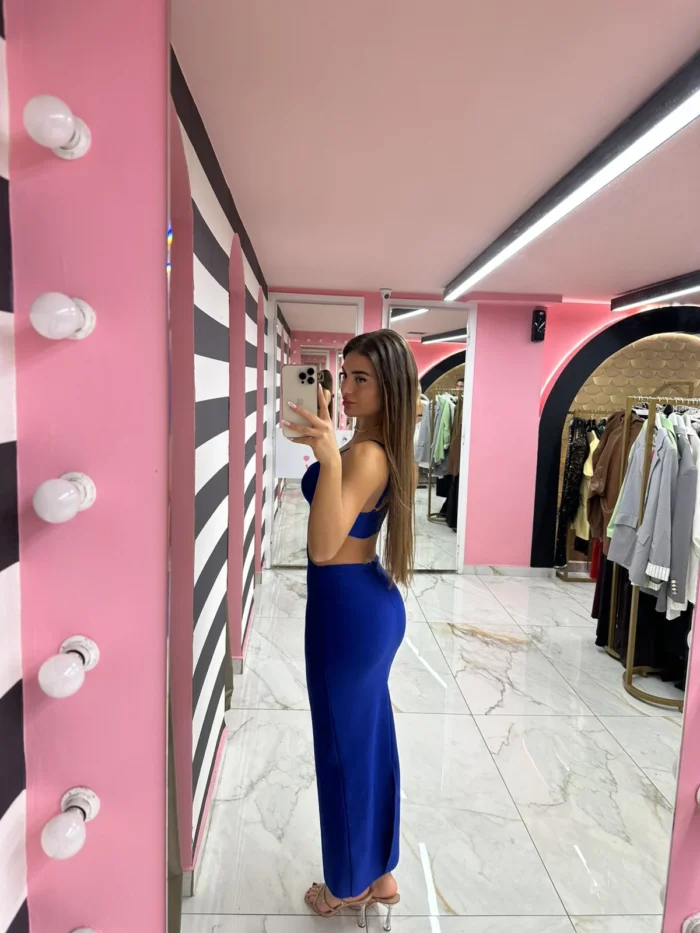 Royal Cut-Out Muse - Image 2