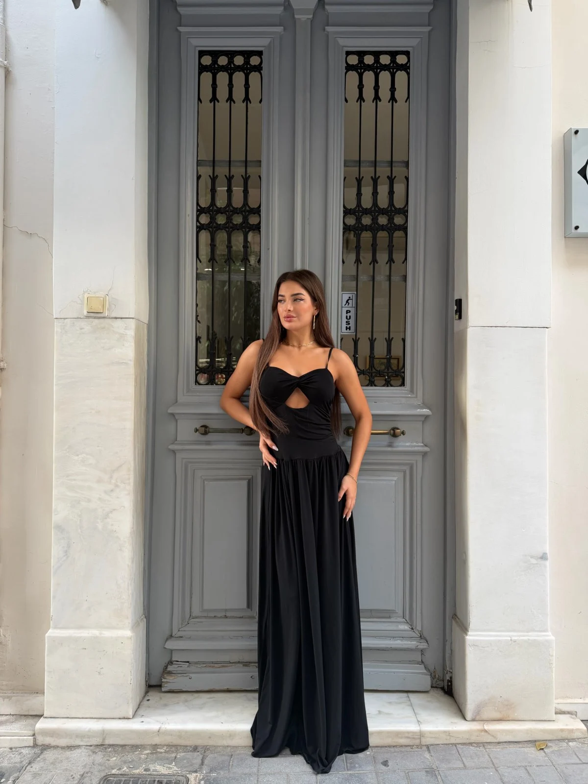 0-02-05-bba2b973407a1bc736201e7fb427458e8c81d6934f393fa76693384e3683a35d_2220b739192 Midnight Cut-Out Flow - Image 1