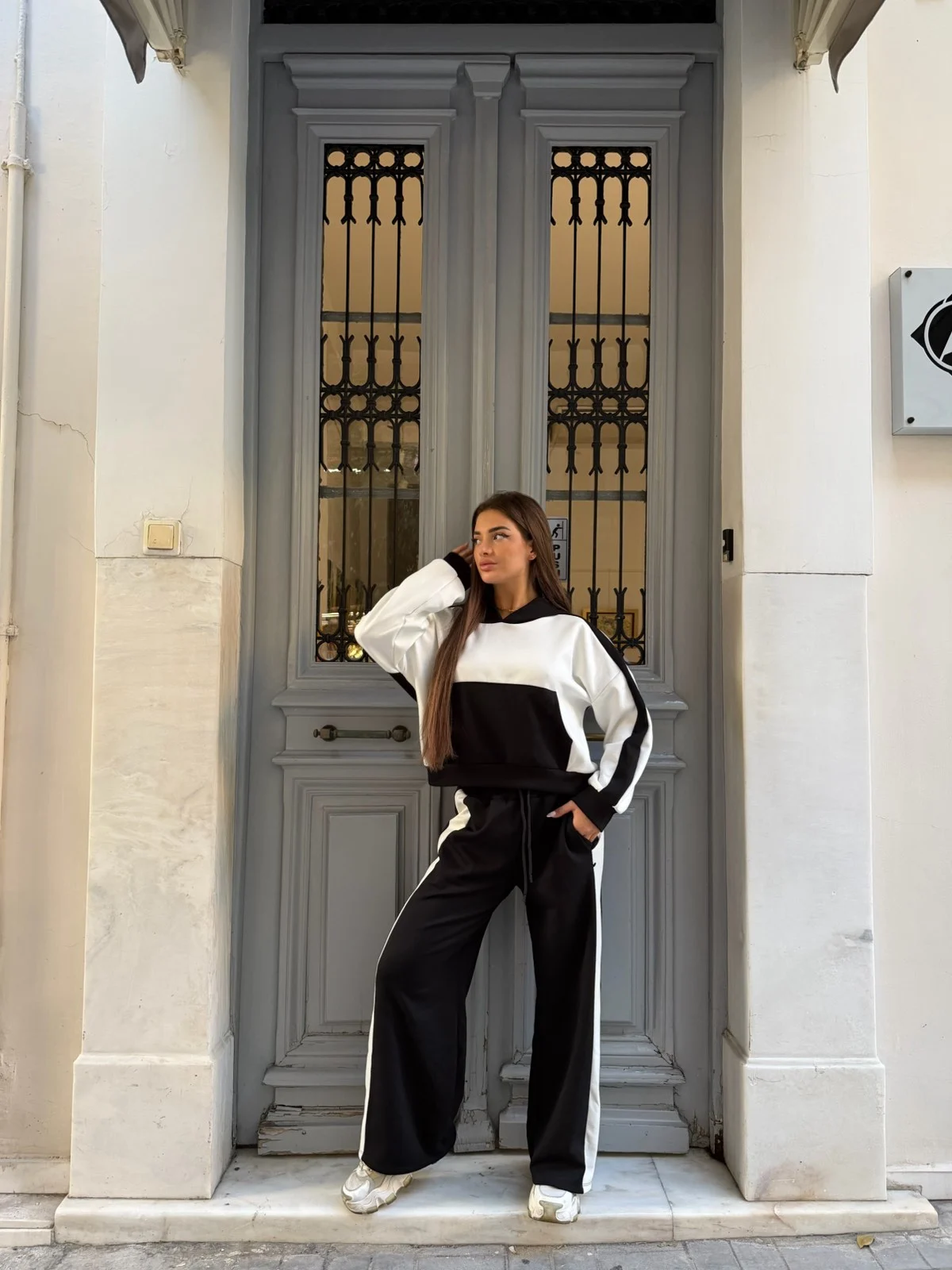 0-02-05-da5575b1a77b7617139997e2cfefc7be52446d5dbca0a0bcf41683e04aedb204_2220b765e8b Black Street Set - Image 1