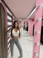 Blossom Curve Jeans - Image 2