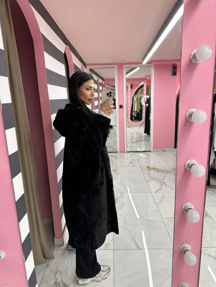 Μαύρη Γούνα – “Midnight Velvet” - Image 3