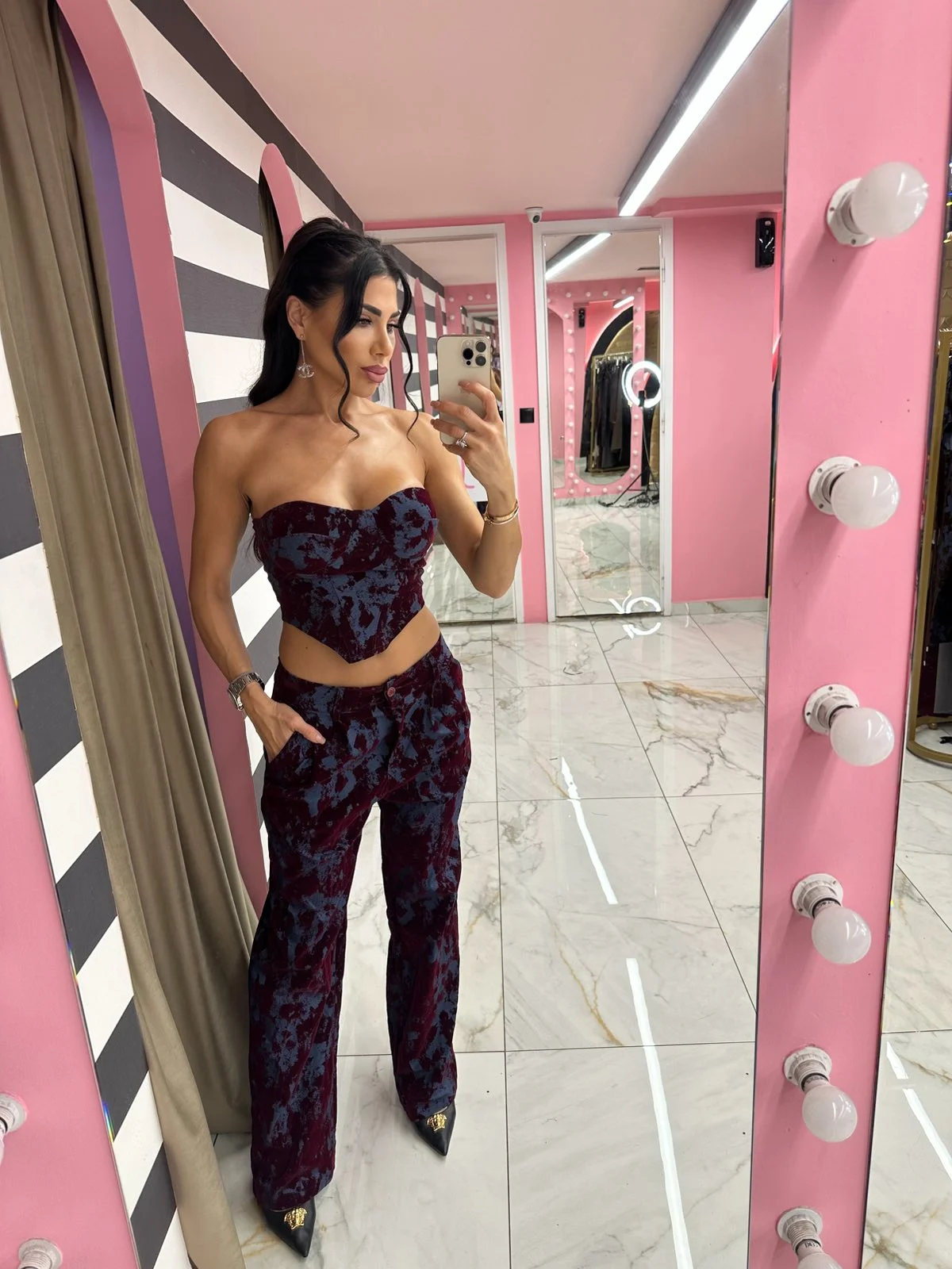 0-02-05-ff6023faed7e7ffc1c1c4eb8cc7d77703b5dec702f7c6c5c4e14752a3e87865e_2220e9f7261 elvet Wine Set - Image 1