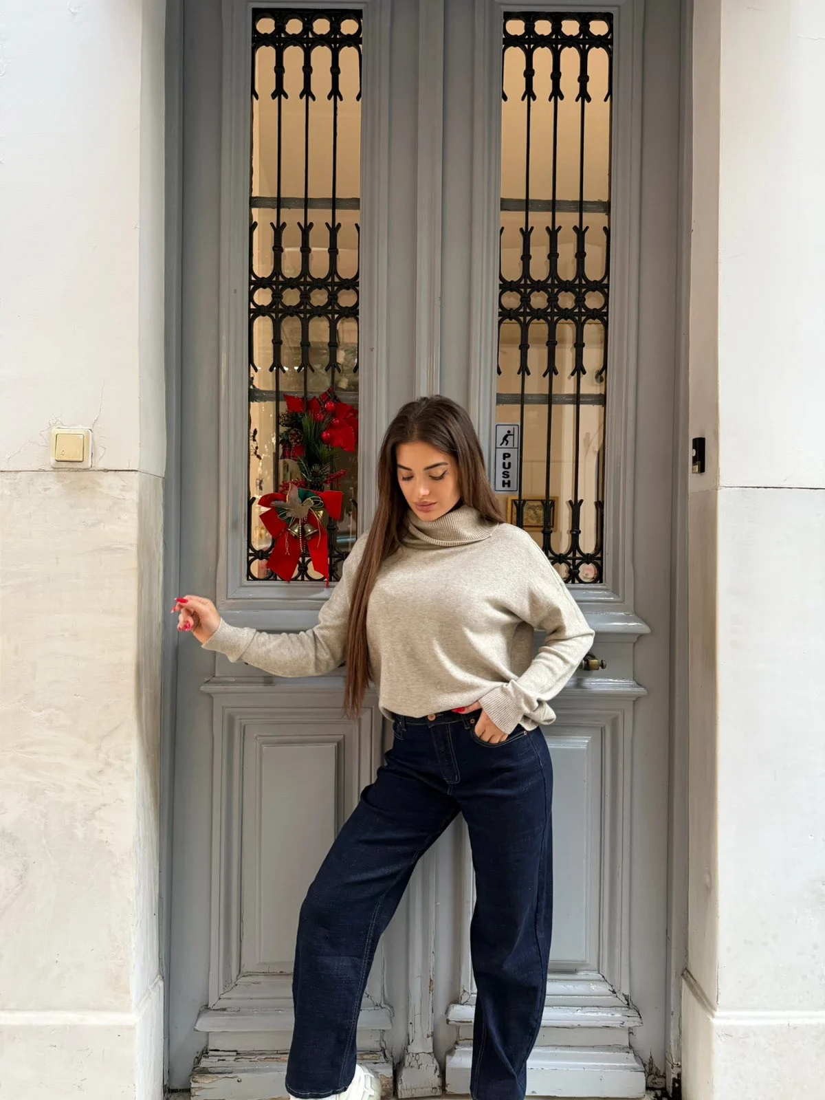 0-02-05-25b1da1543145be1caac6dcae045b0f8b950b574023b100e18b63041beed809e_223198ab402 Oatmeal Cream Turtleneck - Image 1