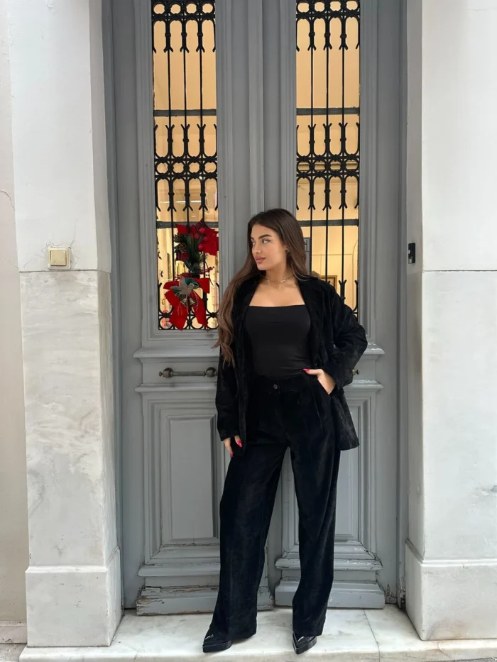 Velvet Noir Set - Image 2