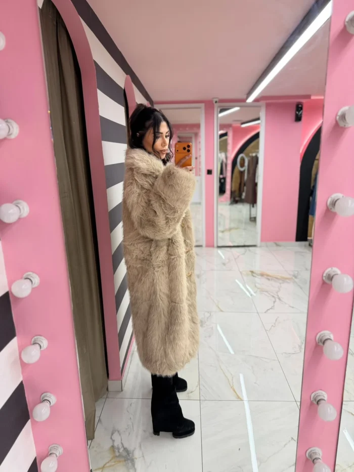 Vanilla Cloud Fur Coat - Image 2