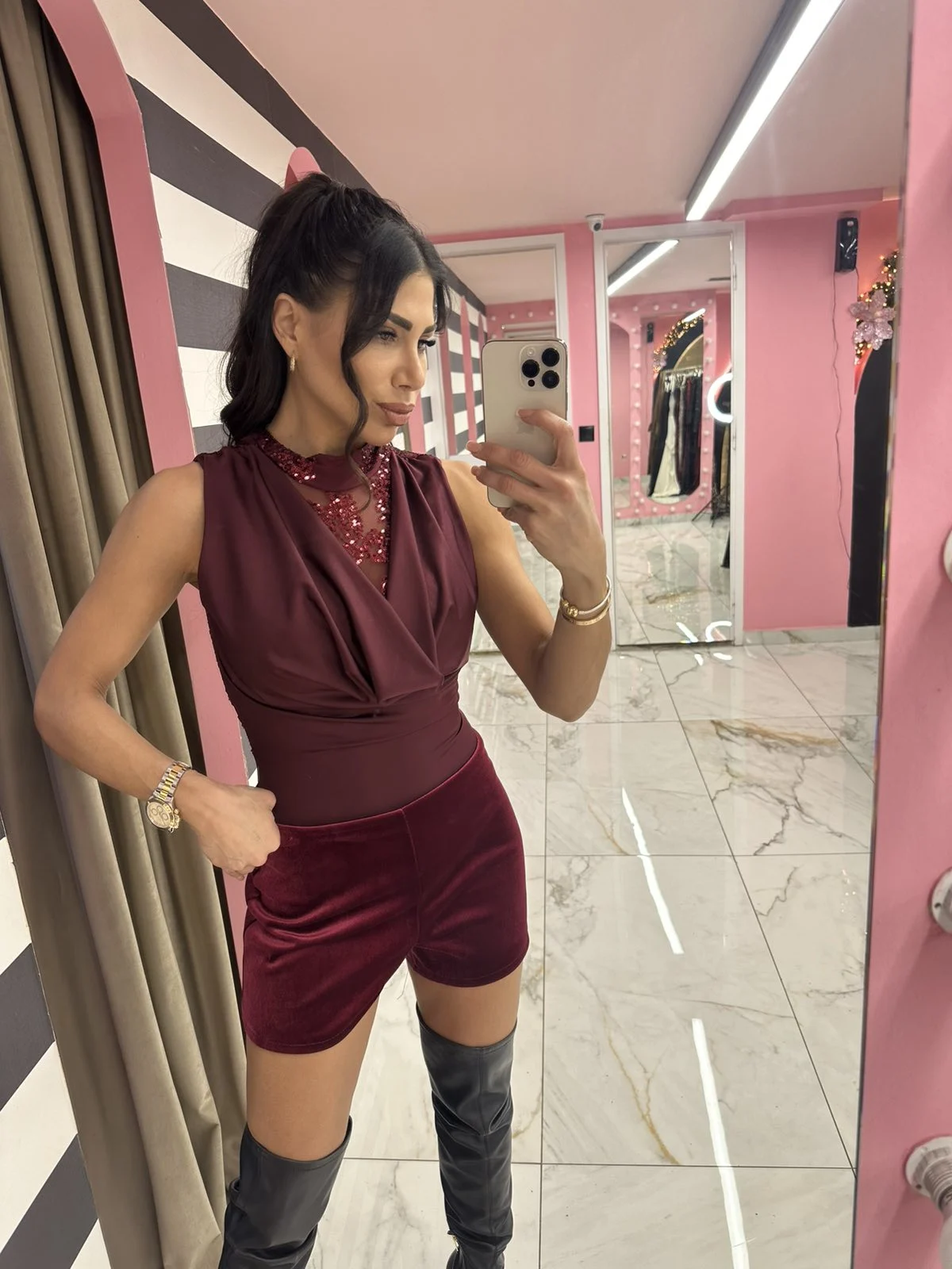 0-02-05-a2a639bd8103cc151ce9a9cb91e68f604de46212ab01e7eac62de36e91a43c1b_222b2417eb1 Κορμάκι Lace Muse – Μπορντό - Image 1