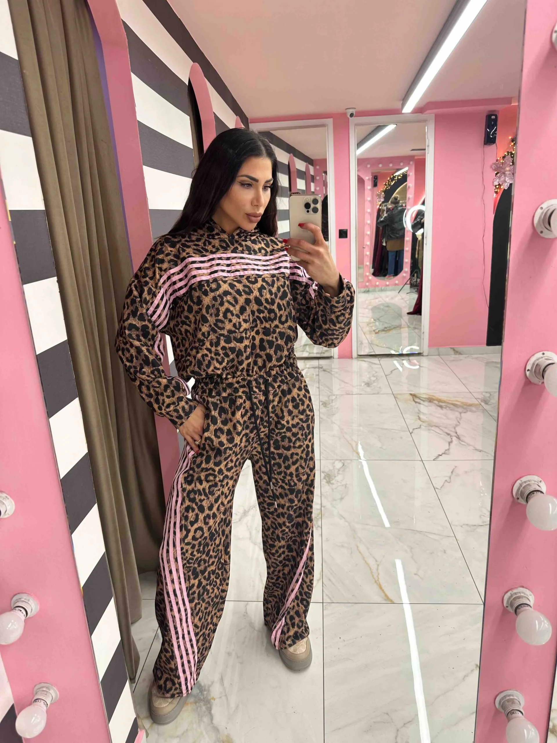 0-02-05-ac5b5ab74af1ca15333640dc5f4da41d460e9f304bb84e6bc2e9ab83db655078_222d9deed60 Pink Wild Set - Image 1