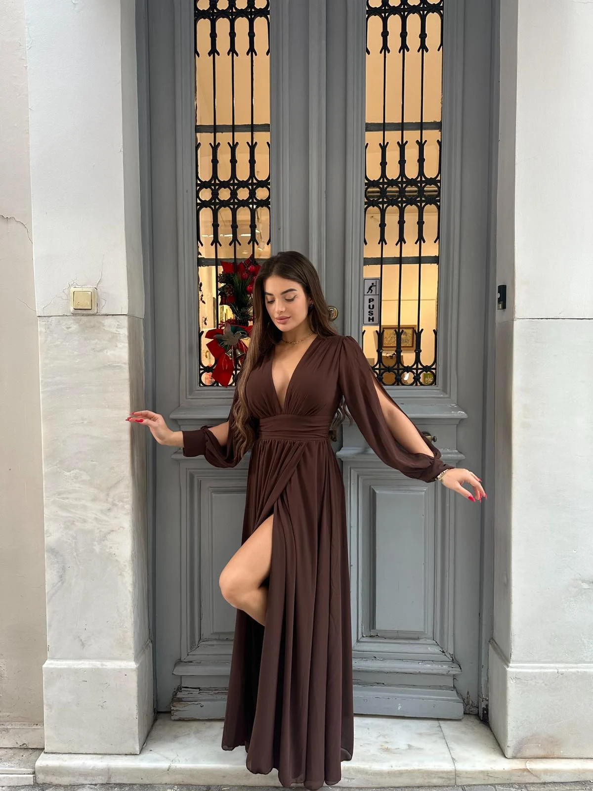 0-02-05-c697aa5ef9fd82e596eff569c8ba432958e802bf42e53362faa10f0b5022729d_222f6a9898b Chocolate Desire - Image 1