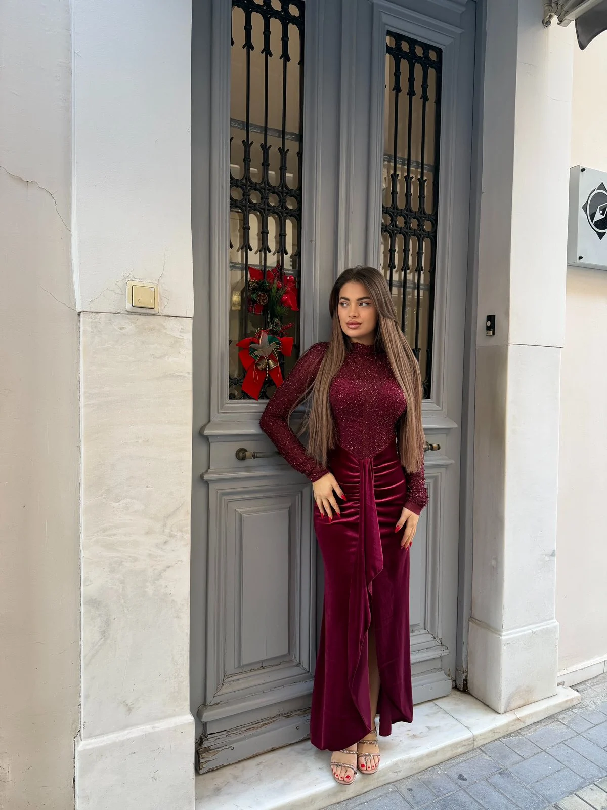 0-02-05-cc9bdad76309ae66e97bbccb70508bd7af2281cf92df0c7cb9e754a8ce87fcac_222d3172259 Burgundy Velvet Muse Maxi Dress - Image 1