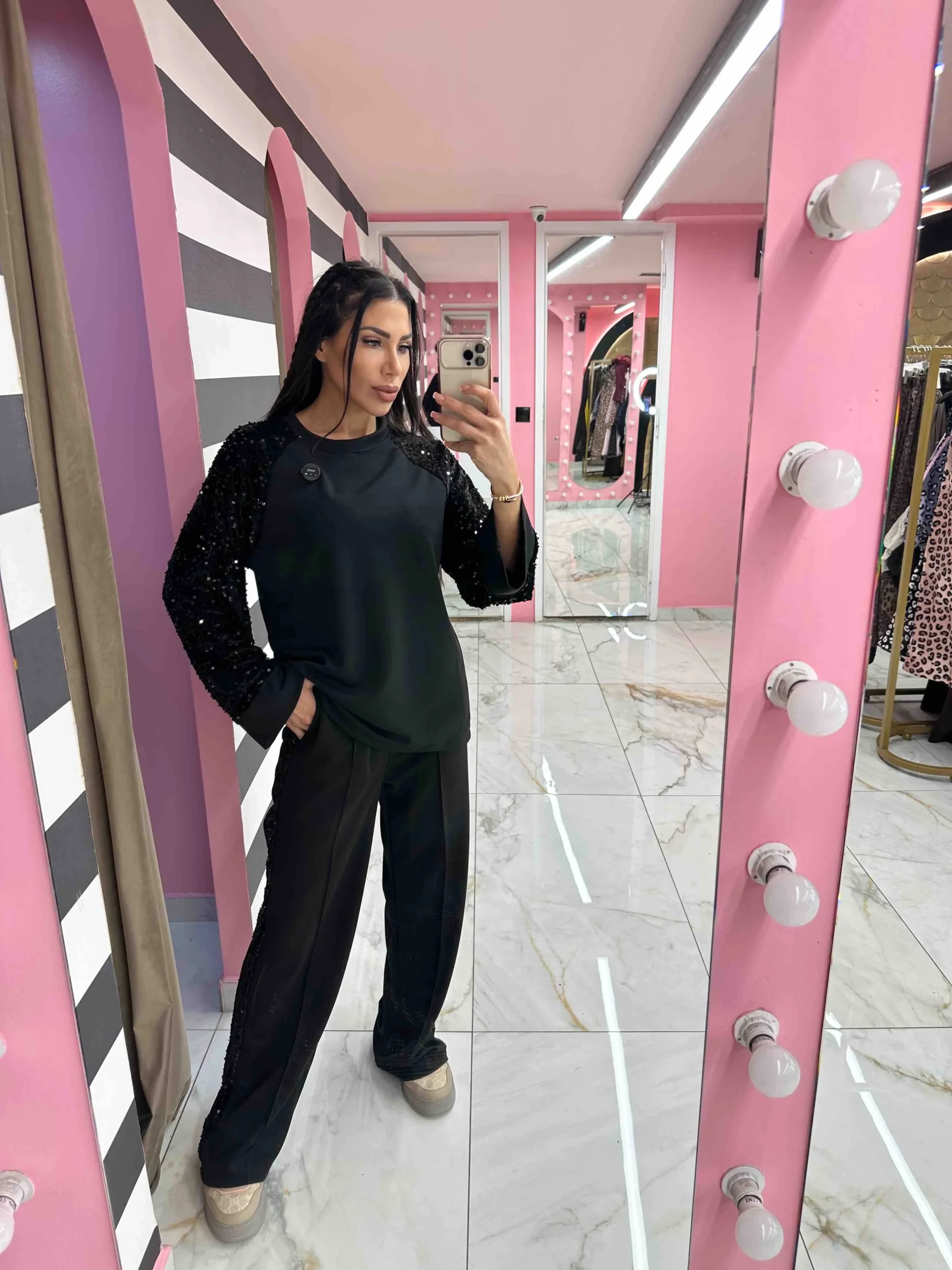 0-02-05-cd366897259d64c133046627d595a9f96b432be2ab801074ce3a539cf9a093e9_223881de209 Black Shine Set - Image 1