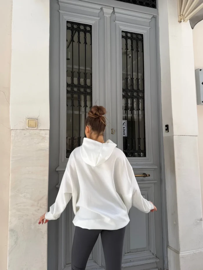 Cloudy Oversized Hoodie - Image 9