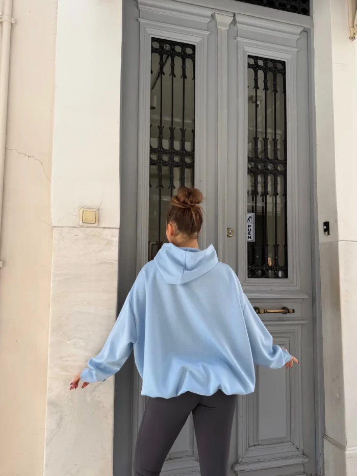 Cloudy Oversized Hoodie - Image 3