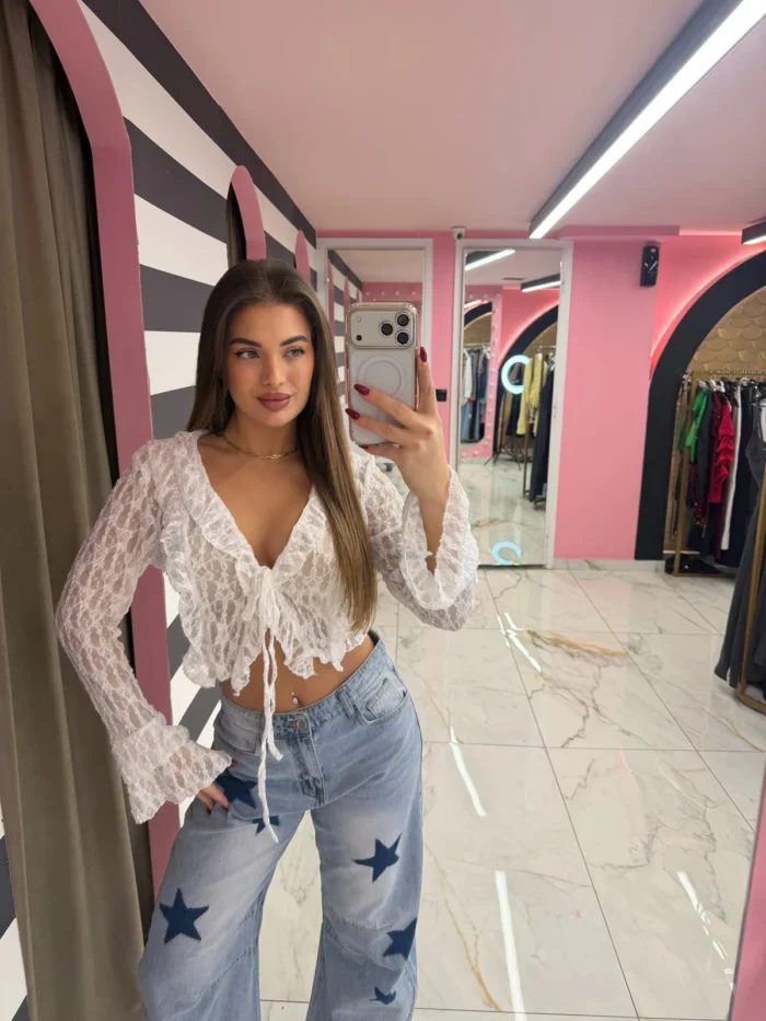 Romantic Lace Blouse - Image 5